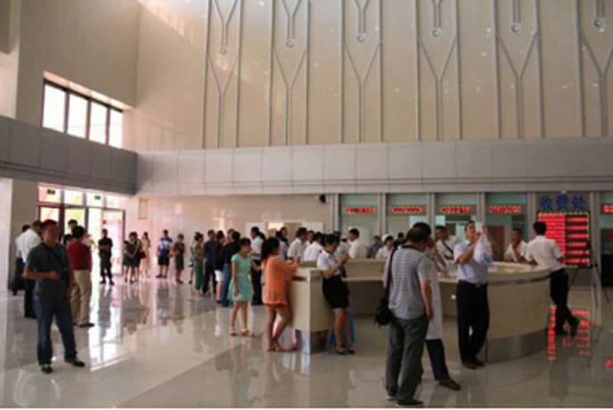 醫(yī)院大廳地面選哪種材料好?