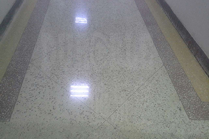 揭秘水磨石地面翻新改造，醫(yī)院走廊地面選什么材料?