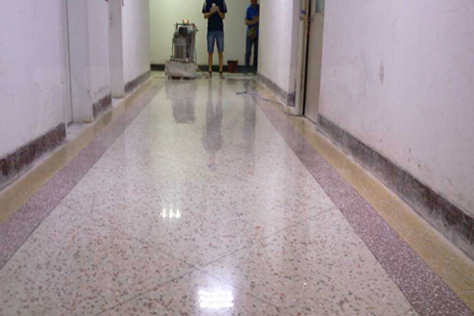醫(yī)院走廊水磨石地面