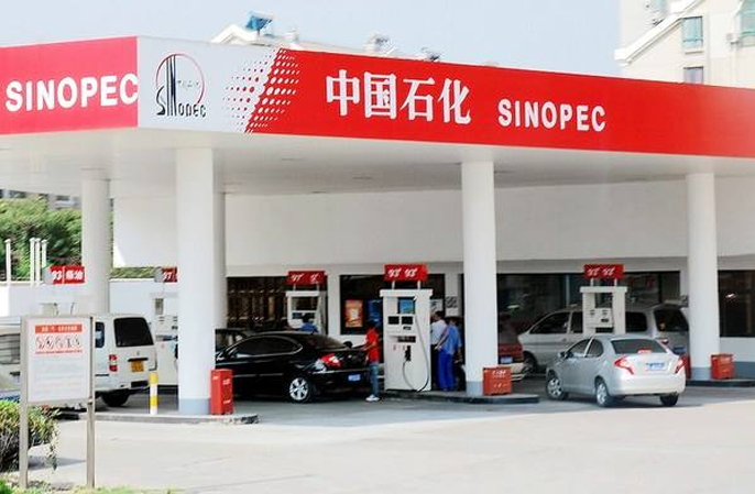 加油站不發(fā)火防爆地坪，鏟除地面火星，防止爆炸！