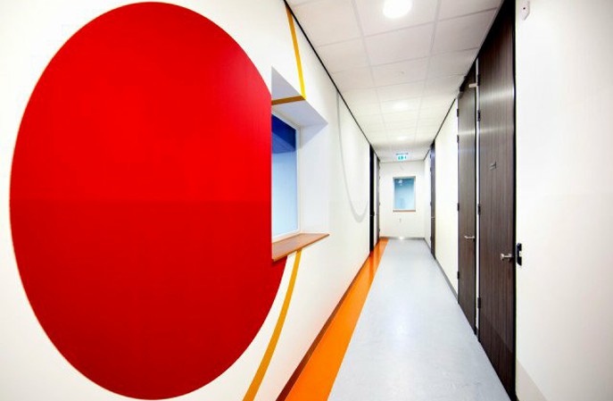 醫(yī)院環(huán)氧磨石地坪施工，有沒有什么效果好還省事的方案？