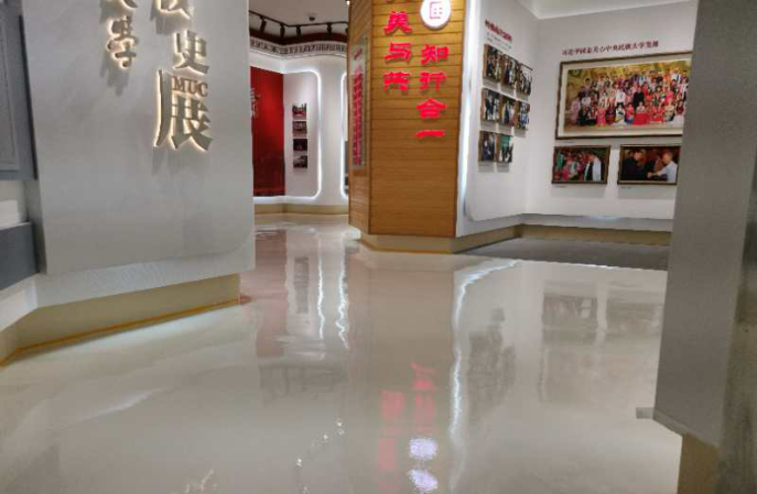 可以用抹平機施工的環(huán)氧磨石地坪的施工工藝