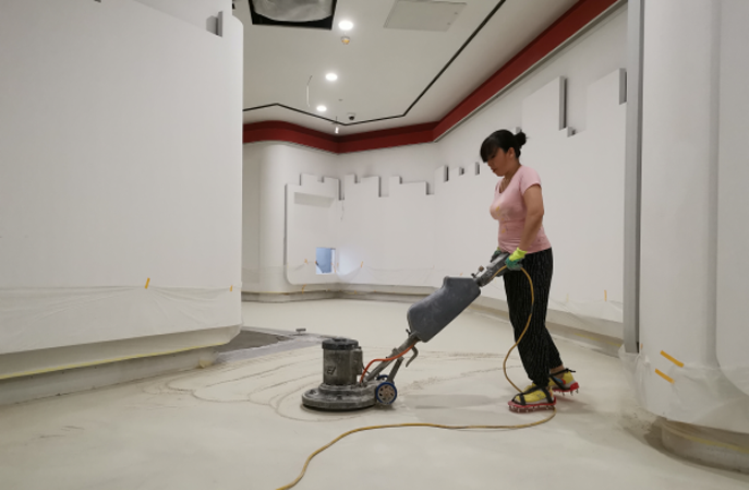 可以使用抹平機的環(huán)氧磨石地面方案