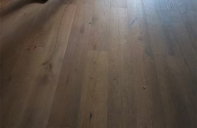 實(shí)木地板翻新養(yǎng)護(hù)指南：塑立得防護(hù)涂料讓舊地板煥發(fā)新生