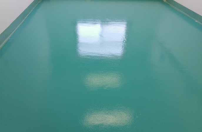 塑立得對(duì)彈性地面翻新后圖片