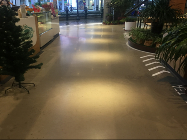 商場(chǎng)地面顏色單一 商場(chǎng)地面顏色單一